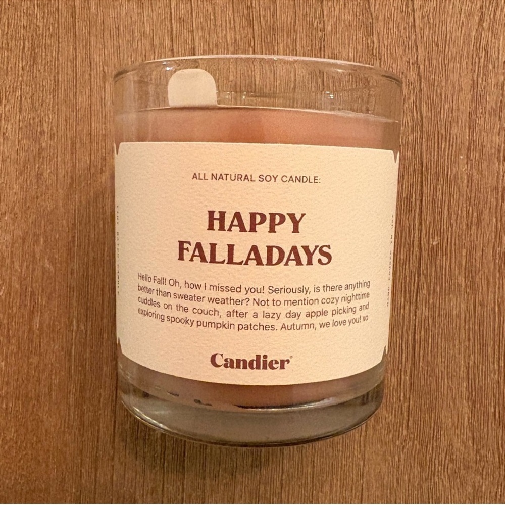 Candier Seasonal Happy Falladays Candle All Natural Soy Fall Candle BRAND NEW - Picture 2 of 9